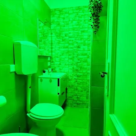 Apartment Deluxe *